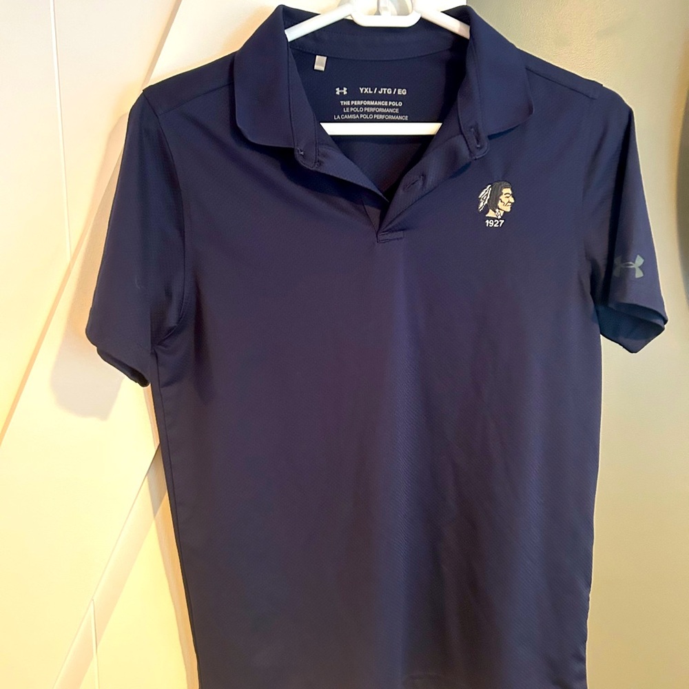 Logo under Armour polo youth XL